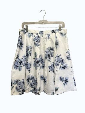 Le Chateau Floral A-Line Pleated Skirt - Blue & White - Plus Size 16